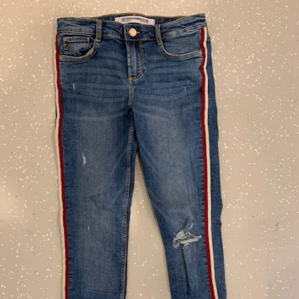 ZARA RIPPED JEANS WITH STRIPES!!!